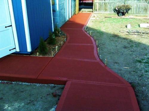 Красивые дорожки из тротуарной плитки на даче. Особенности и преимущества 32