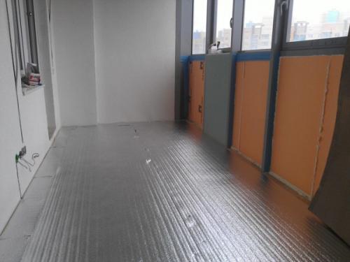 Пол на балконе своими руками. Из чего можно сделать? 02