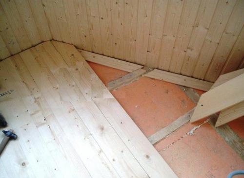 Деревянный пол на балконе. Как подготовить бетонное основание балкона