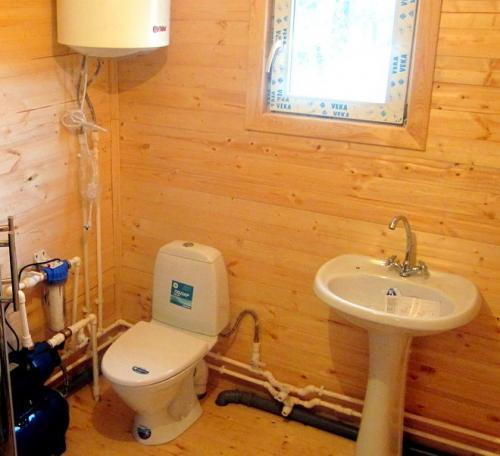 Туалет в частном доме с канализацией. Как сделать туалет в частном доме