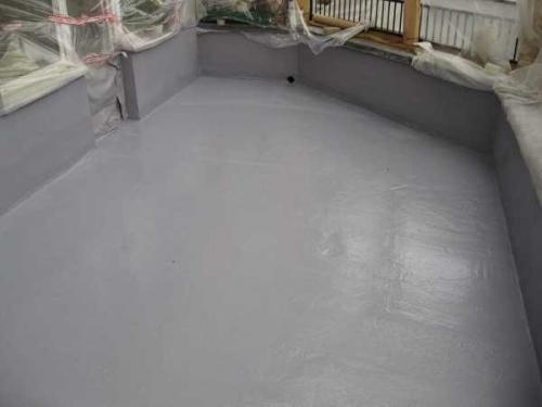Наливной пол на балконе зимой. Наливные полы чернового типа для балкона