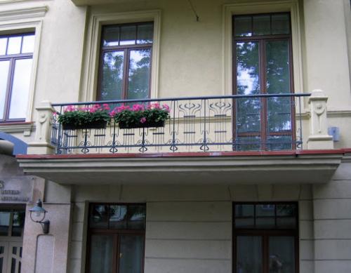 Как сделать пол на балконе без стяжки. Выбор материалов