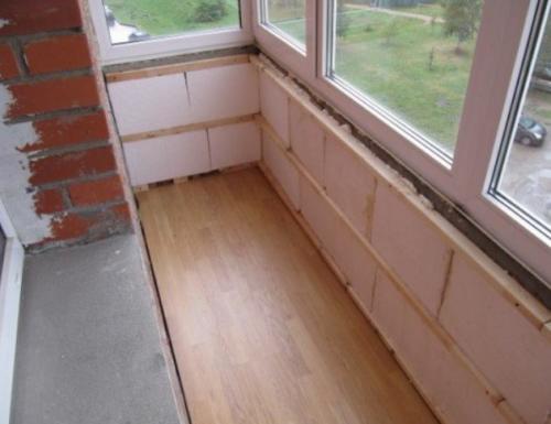 Как сделать пол на балконе без стяжки. Выбор материалов