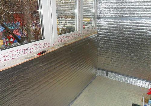 Напольные покрытия для балкона и лоджии. Пол на балконе и лоджии: что лучше положить на пол