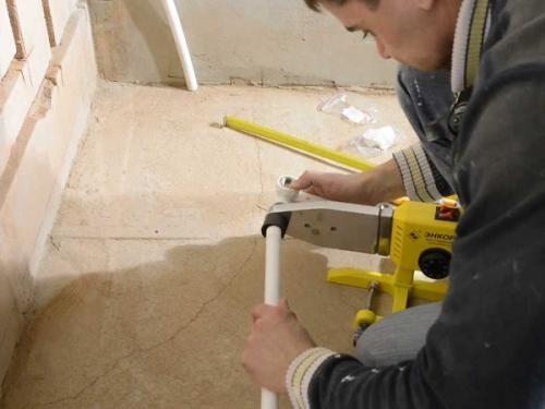 Какие проблемы могут возникнуть при монтаже соединений пластиковых труб. Распространенные ошибки при монтаже пластиковых труб